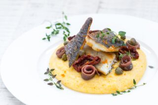 Filetti di orata con polenta cremosa