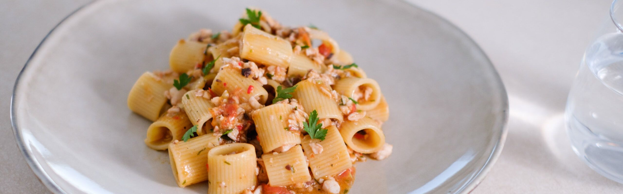 Tjestenina calamarata sa zubacem